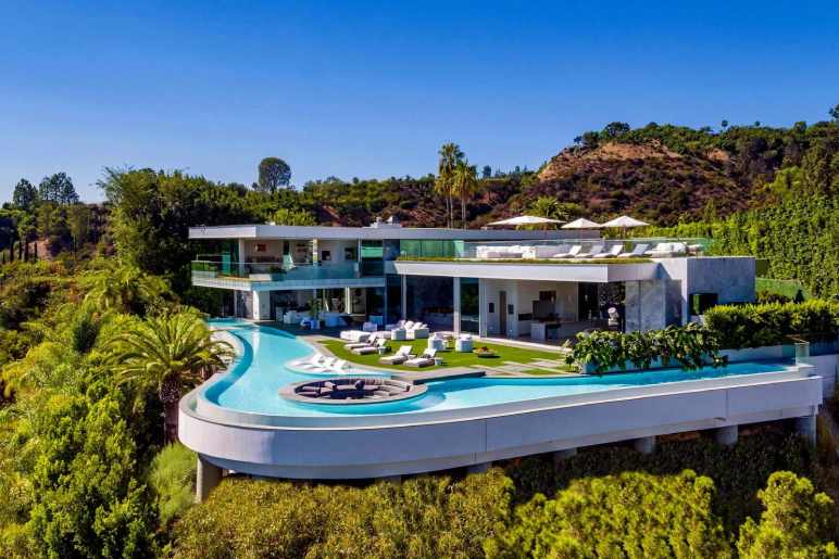 The Iconic Mansion Of  Lebron James