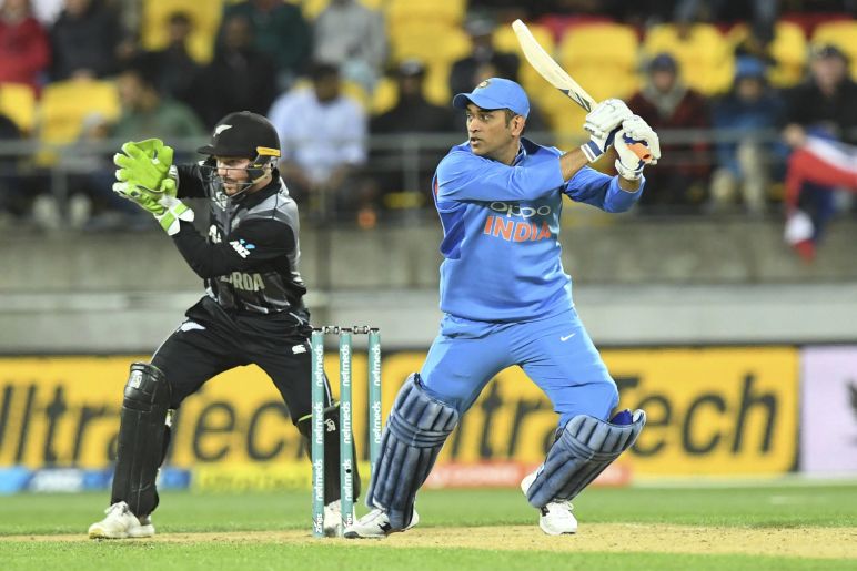 Ms Dhoni: Against New Zealand In The Year 2009 - 118 Meters In Length 